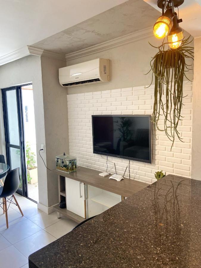 O Melhor Do Centro! Apto 01 Dormitorio Com Garagem E Ar Condicionado Balneário Camboriú Eksteriør bilde